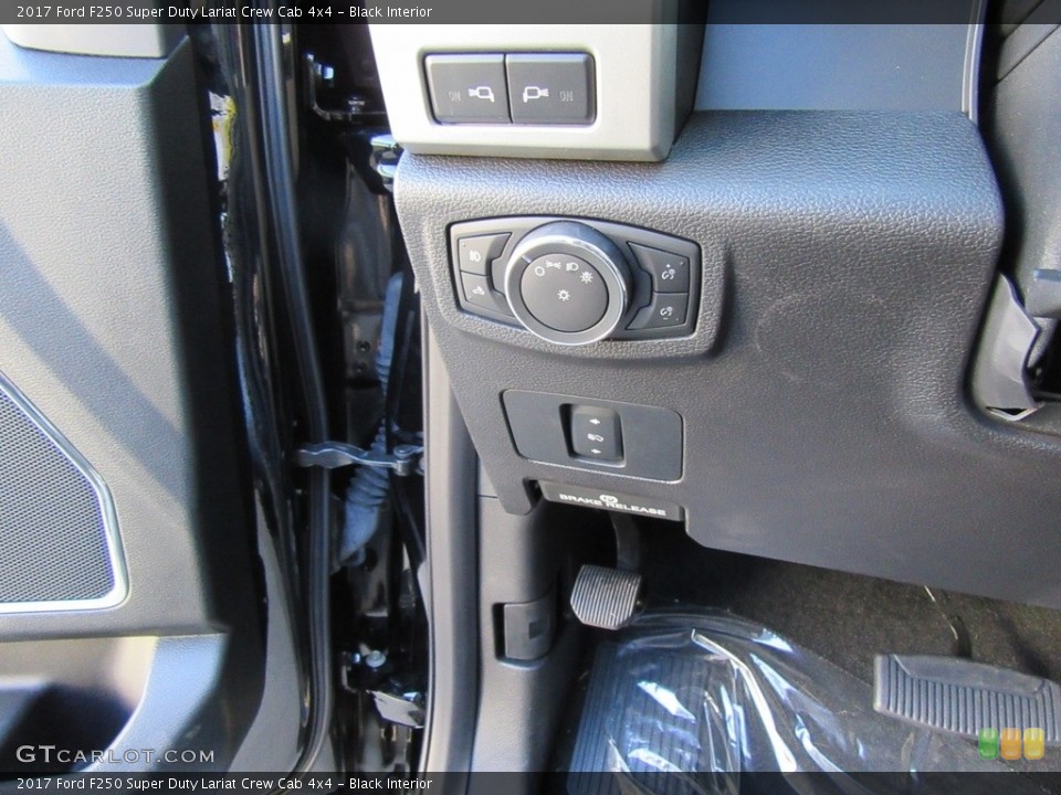 Black Interior Controls for the 2017 Ford F250 Super Duty Lariat Crew Cab 4x4 #115944201