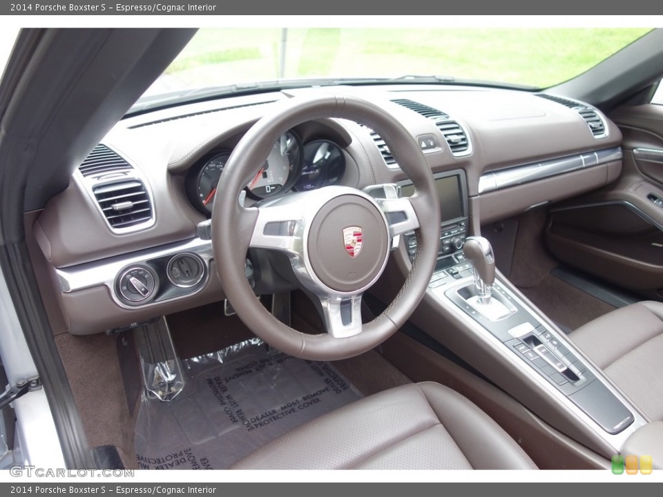 Espresso/Cognac Interior Dashboard for the 2014 Porsche Boxster S #115957986