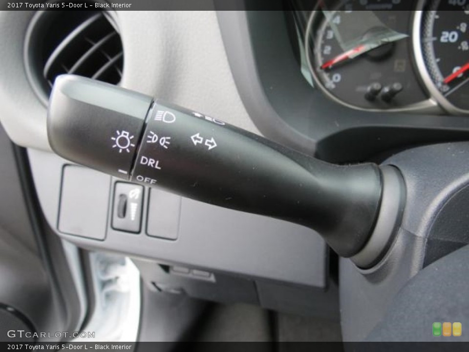 Black Interior Controls for the 2017 Toyota Yaris 5-Door L #115972846