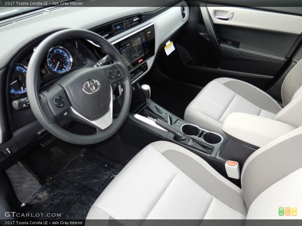 Ash Gray Interior Photo for the 2017 Toyota Corolla LE #115989620