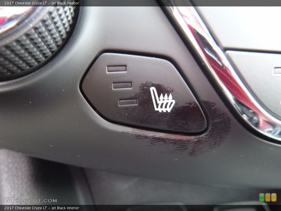Jet Black Interior Controls for the 2017 Chevrolet Cruze LT #115990457