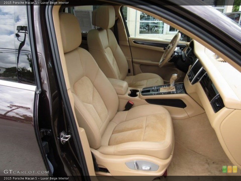 Luxor Beige Interior Front Seat for the 2015 Porsche Macan S #116002401