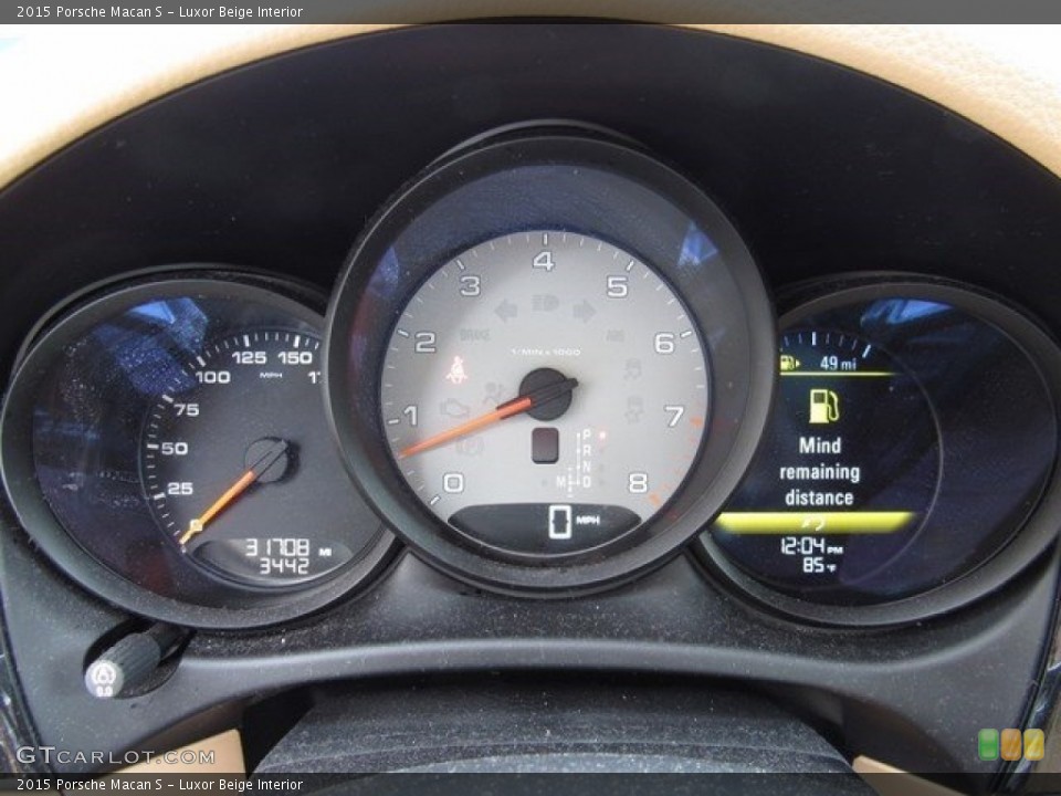 Luxor Beige Interior Gauges for the 2015 Porsche Macan S #116002800