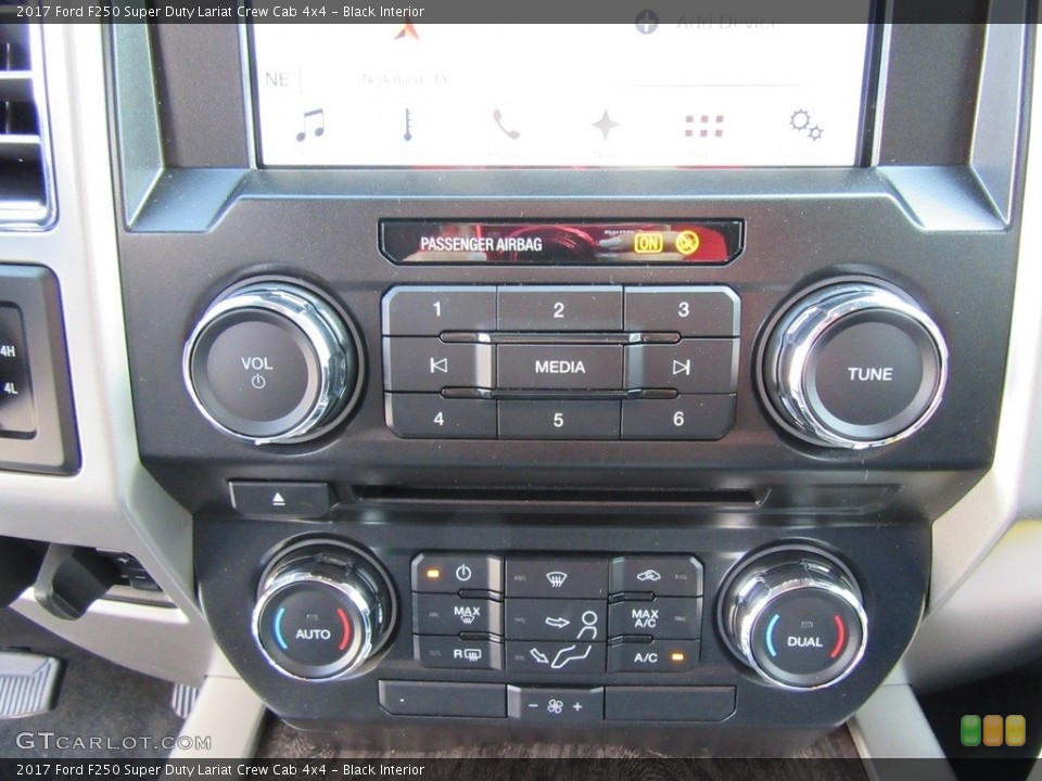 Black Interior Controls for the 2017 Ford F250 Super Duty Lariat Crew Cab 4x4 #116013345