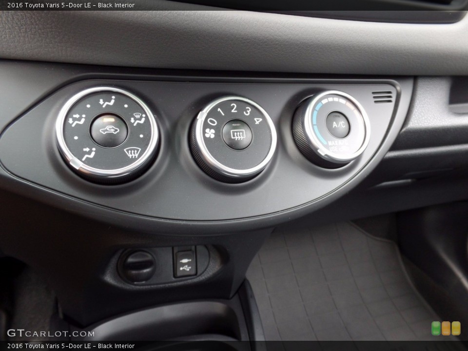 Black Interior Controls for the 2016 Toyota Yaris 5-Door LE #116015532