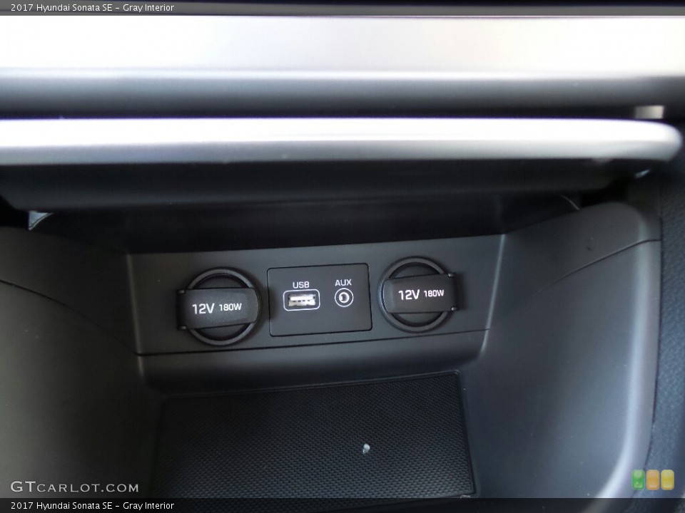 Gray Interior Controls for the 2017 Hyundai Sonata SE #116026671