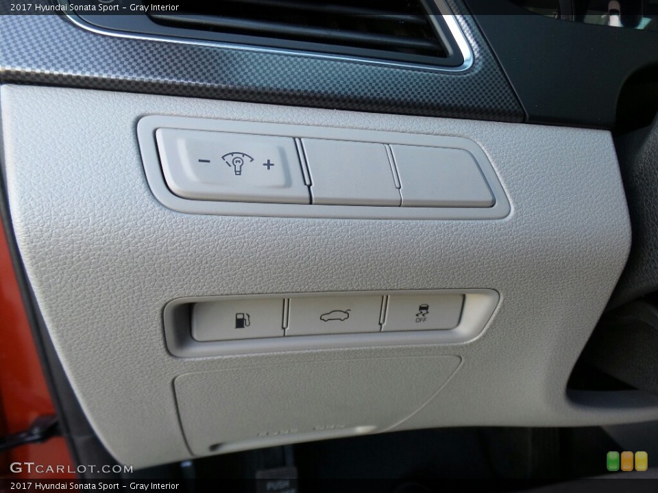 Gray Interior Controls for the 2017 Hyundai Sonata Sport #116028531