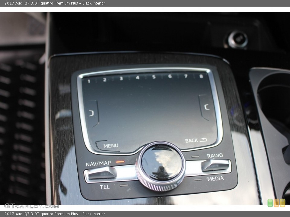 Black Interior Controls for the 2017 Audi Q7 3.0T quattro Premium Plus #116031825