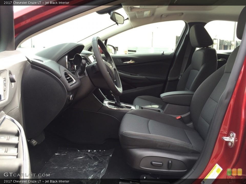Jet Black Interior Photo for the 2017 Chevrolet Cruze LT #116038563