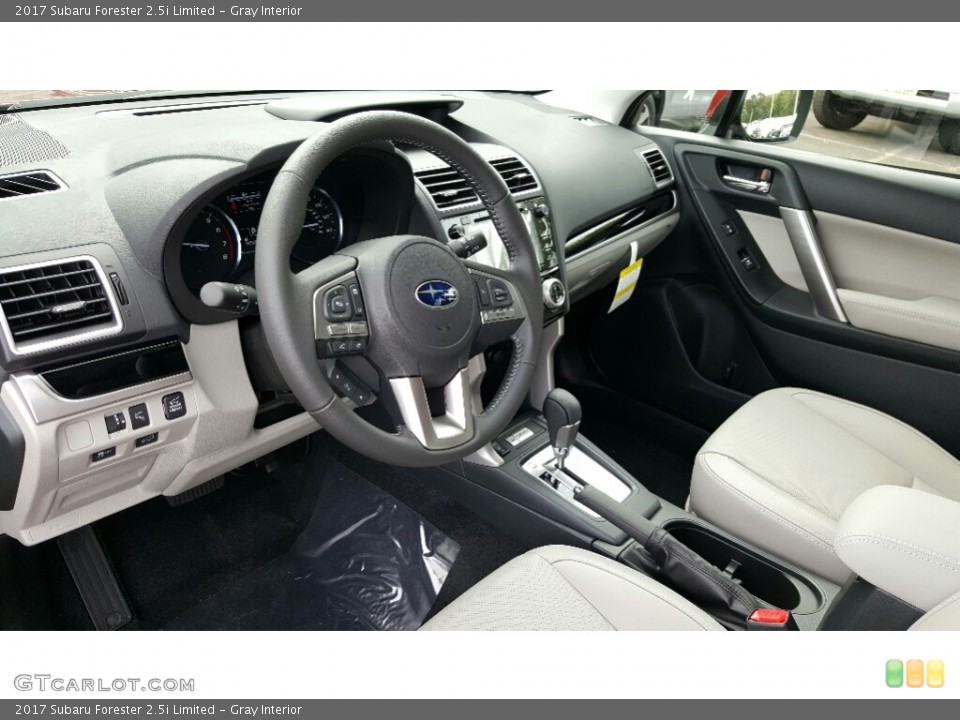 Gray Interior Photo for the 2017 Subaru Forester 2.5i Limited #116050578