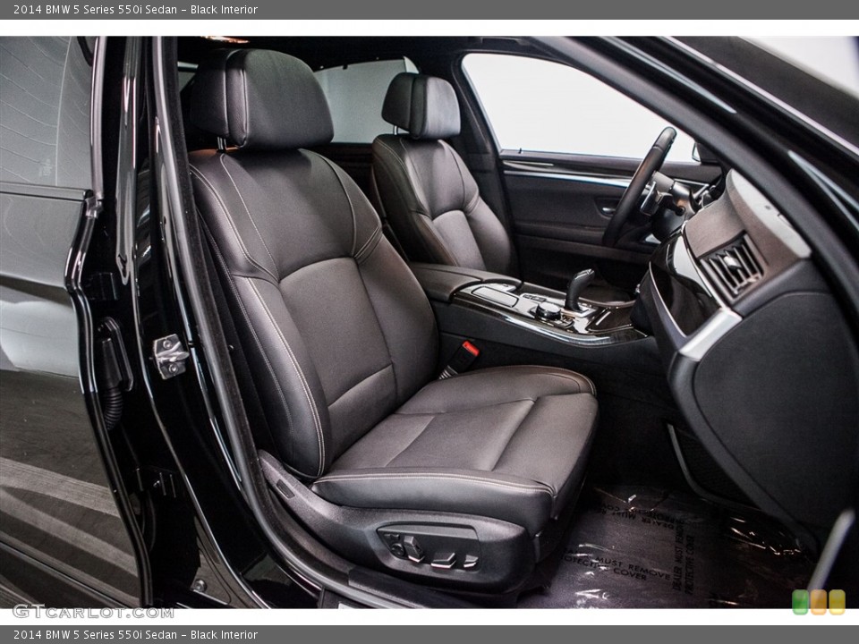 Black Interior Photo for the 2014 BMW 5 Series 550i Sedan #116159651