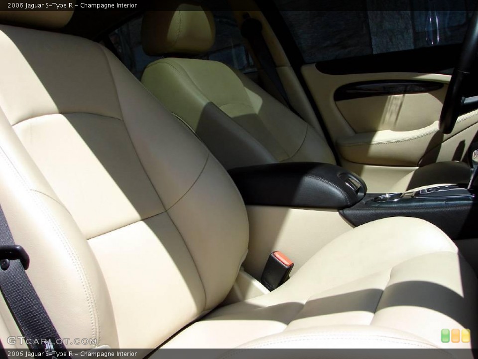 Champagne Interior Photo for the 2006 Jaguar S-Type R #11624103