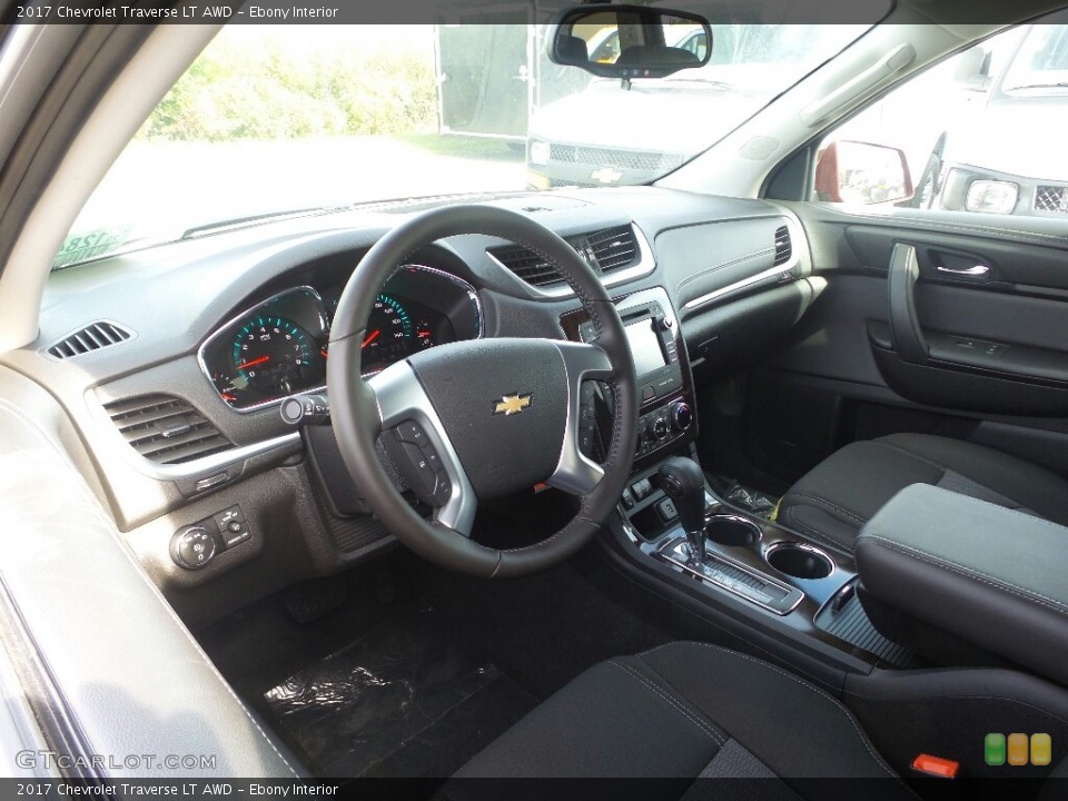 Ebony Interior Photo for the 2017 Chevrolet Traverse LT AWD #116303352