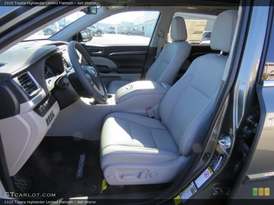 Ash Interior Photo for the 2016 Toyota Highlander Limited Platinum #116312116