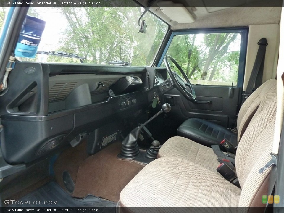 Beige Interior Photo for the 1986 Land Rover Defender 90 Hardtop #116324888