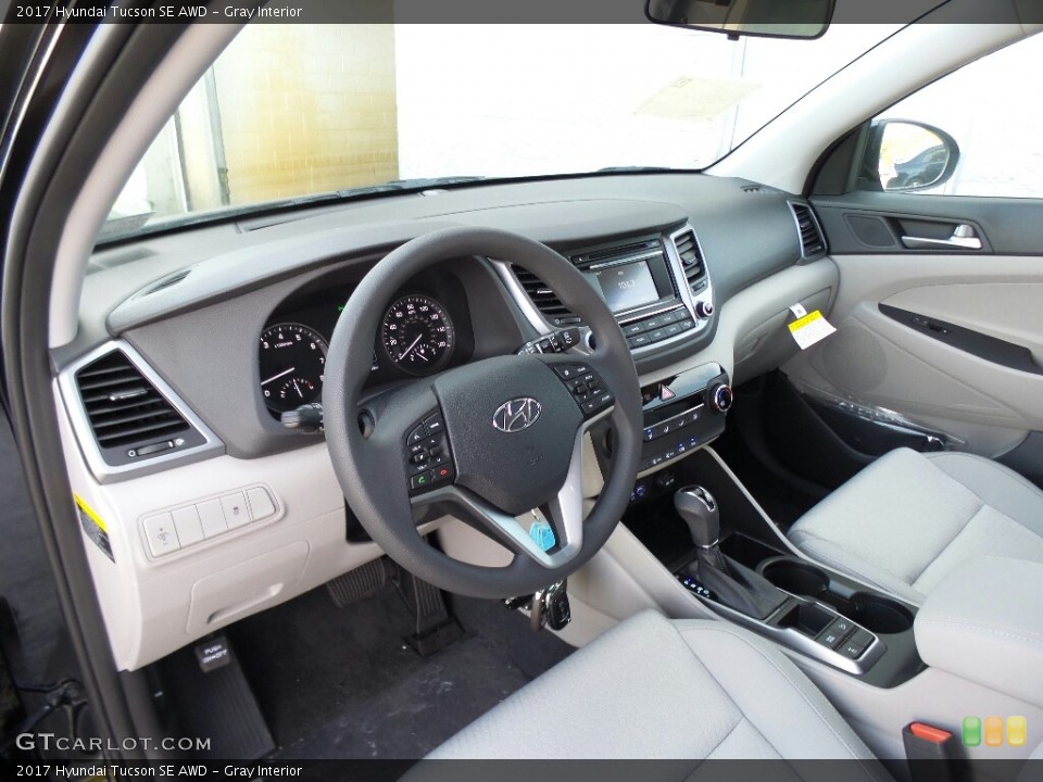 Gray Interior Photo for the 2017 Hyundai Tucson SE AWD #116339888