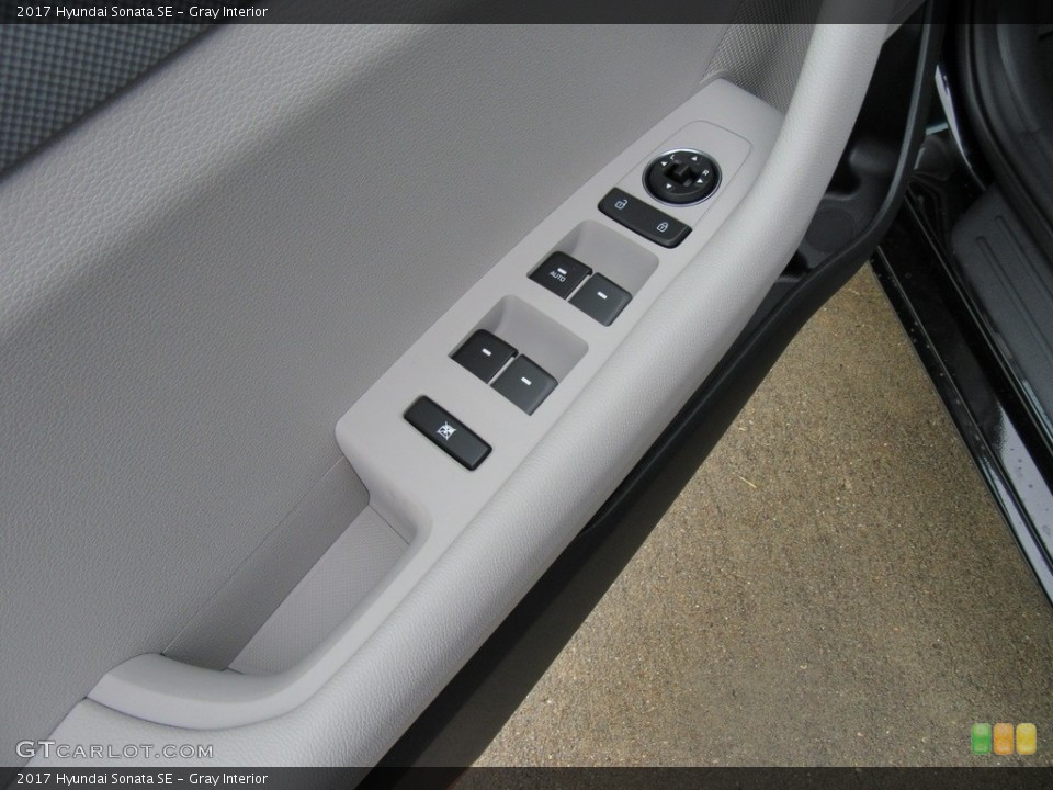 Gray Interior Controls for the 2017 Hyundai Sonata SE #116497821
