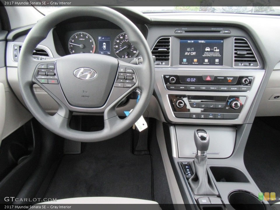 Gray Interior Controls for the 2017 Hyundai Sonata SE #116497908