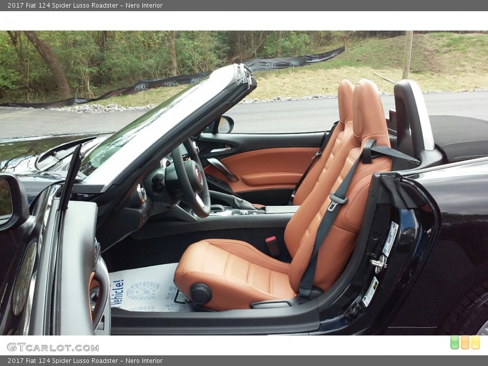 Nero Interior Photo for the 2017 Fiat 124 Spider Lusso Roadster #116524905