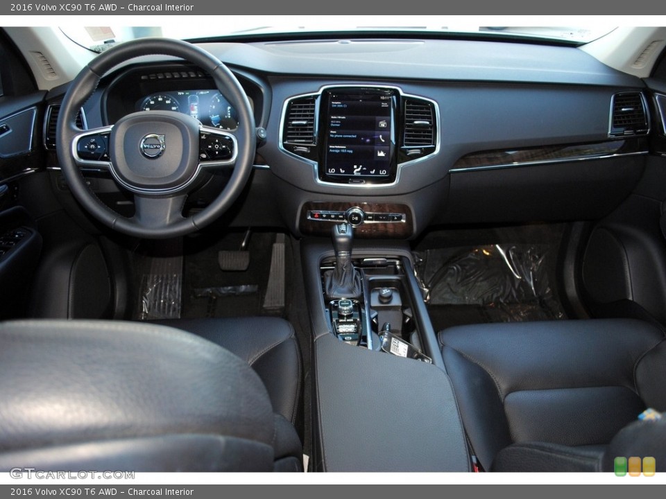 Charcoal Interior Dashboard for the 2016 Volvo XC90 T6 AWD #116527938