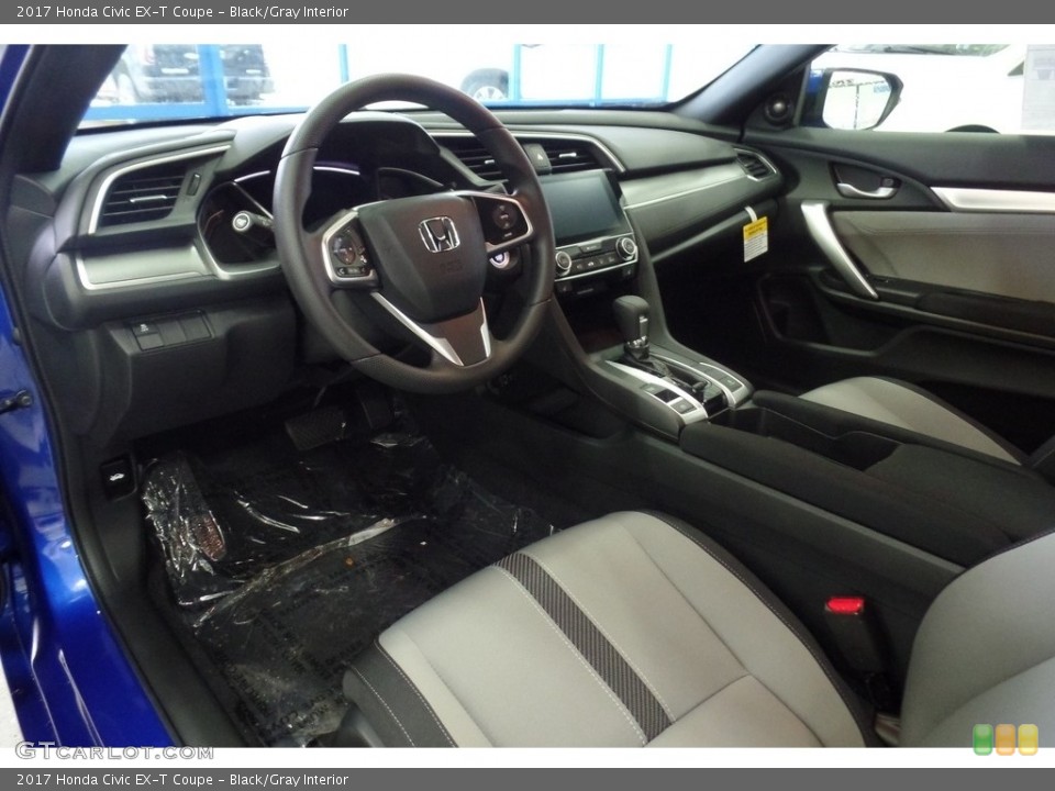 Black/Gray Interior Photo for the 2017 Honda Civic EX-T Coupe #116532243