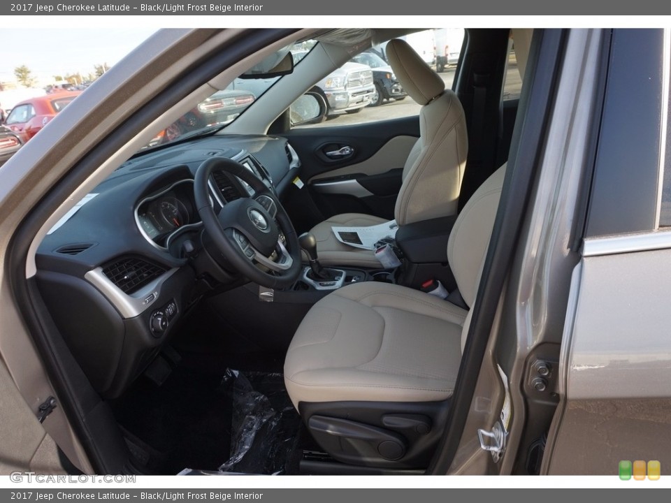 Black/Light Frost Beige Interior Photo for the 2017 Jeep Cherokee Latitude #116555749