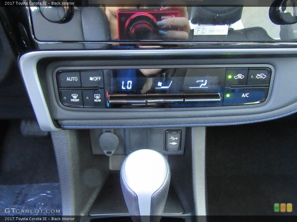 Black Interior Controls for the 2017 Toyota Corolla SE #116569114
