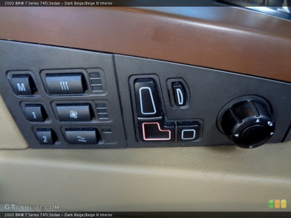 Dark Beige/Beige III Interior Controls for the 2003 BMW 7 Series 745i Sedan #116576728