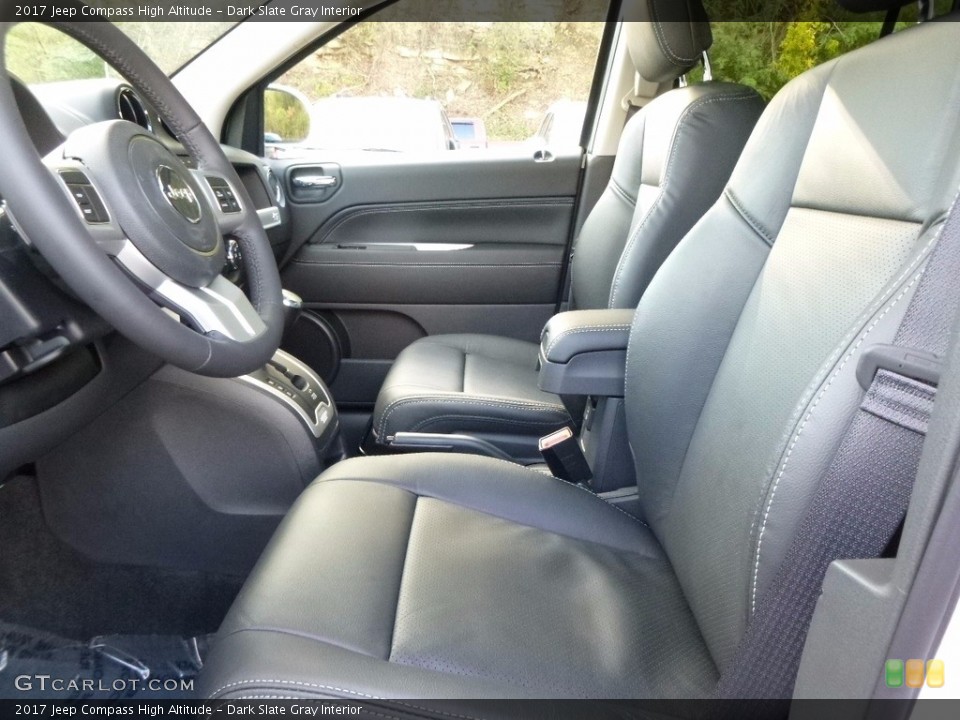 Dark Slate Gray Interior Photo for the 2017 Jeep Compass High Altitude #116597320