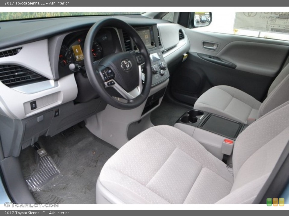Ash Interior Photo for the 2017 Toyota Sienna LE #116621858
