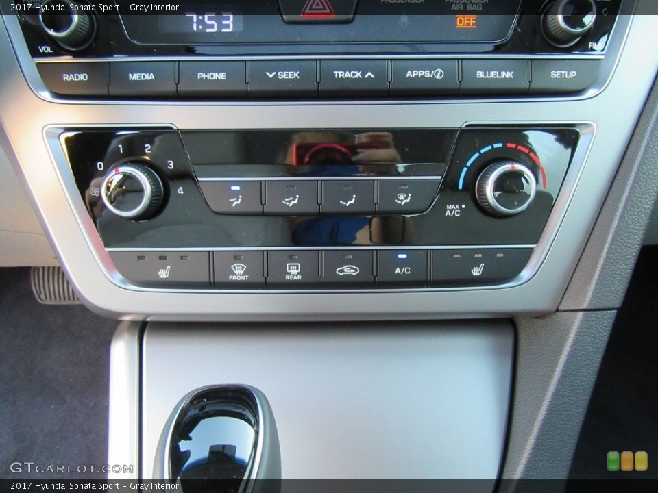 Gray Interior Controls for the 2017 Hyundai Sonata Sport #116657117