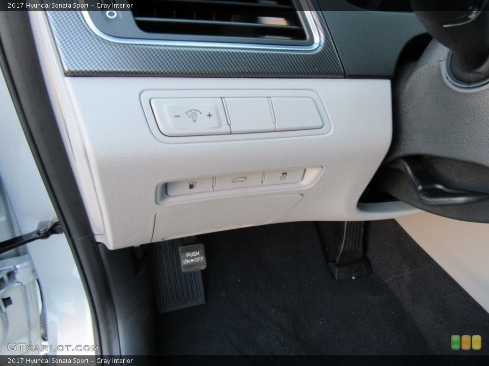 Gray Interior Controls for the 2017 Hyundai Sonata Sport #116657240