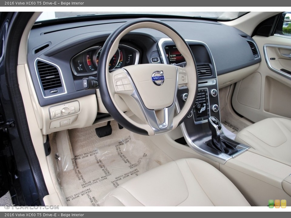 Beige 2016 Volvo XC60 Interiors