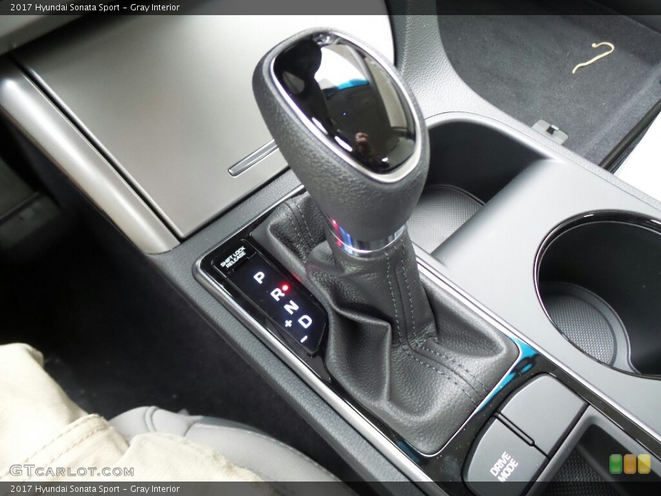 Gray Interior Transmission for the 2017 Hyundai Sonata Sport #116685105