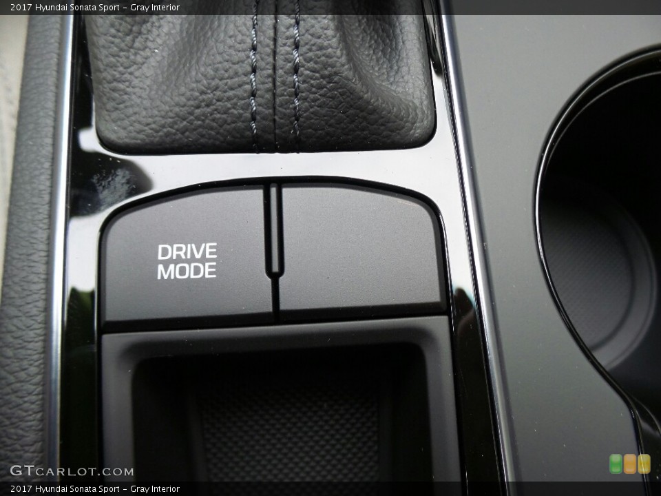 Gray Interior Controls for the 2017 Hyundai Sonata Sport #116685159