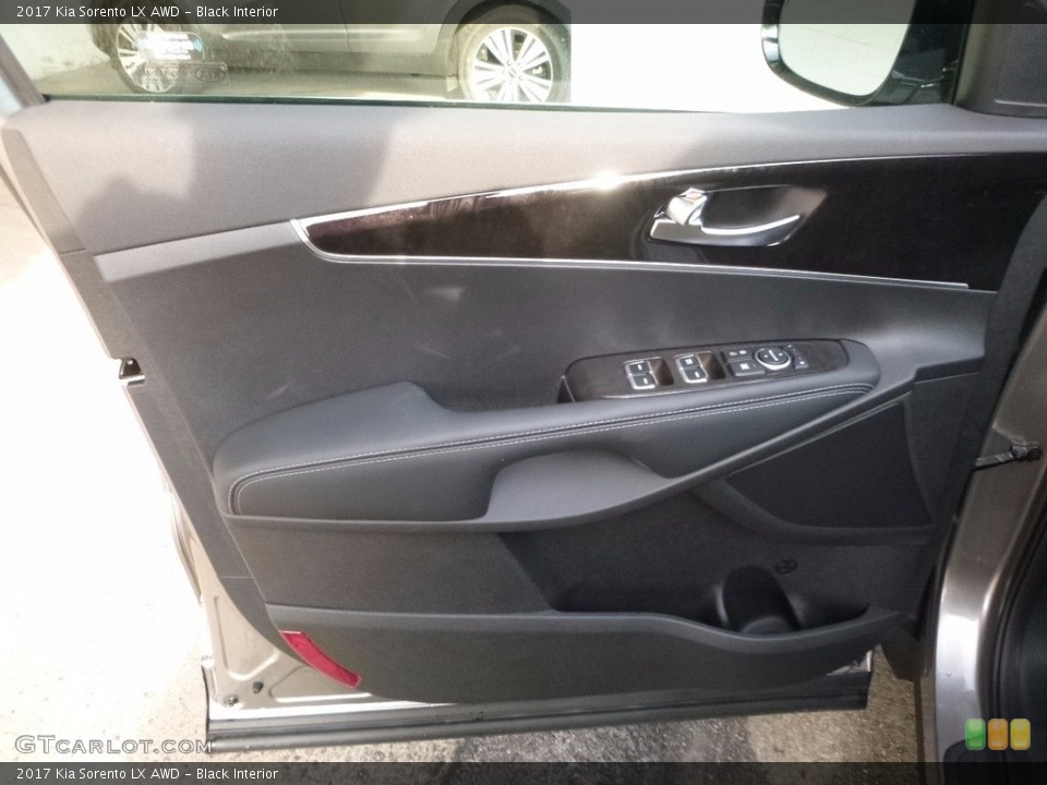 Black Interior Door Panel for the 2017 Kia Sorento LX AWD #116750362