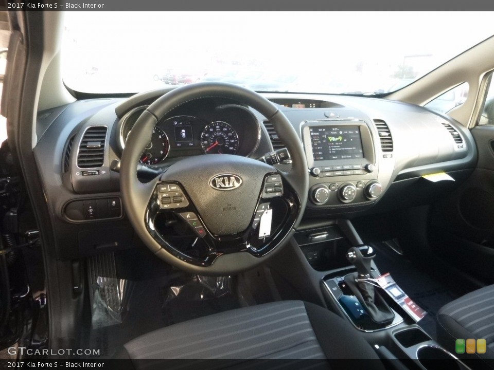 Black Interior Photo for the 2017 Kia Forte S #116751277