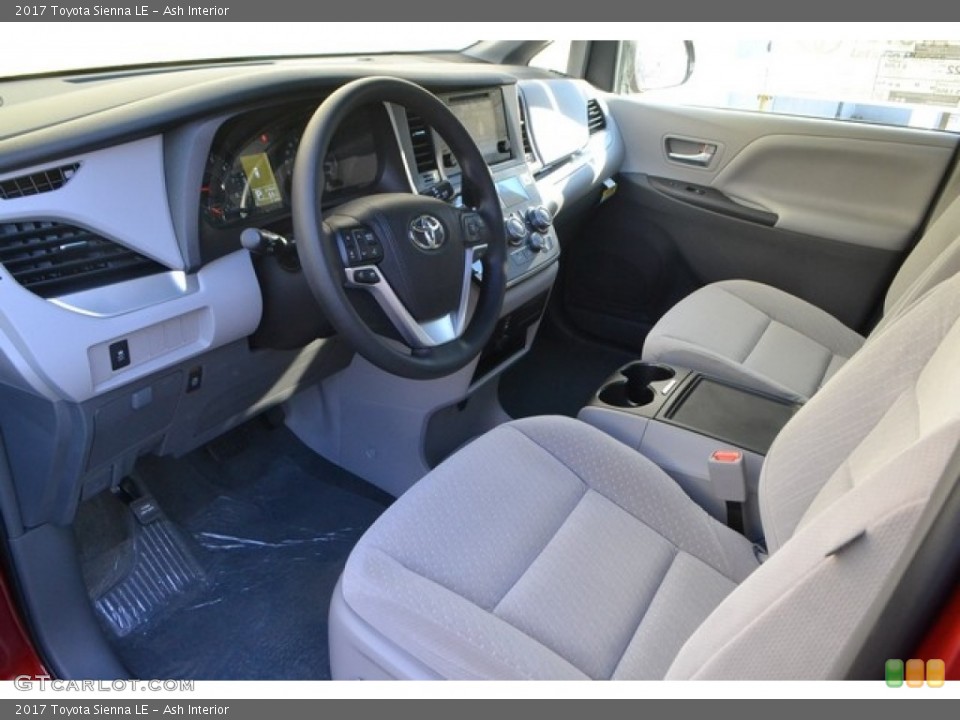Ash Interior Photo for the 2017 Toyota Sienna LE #116774950