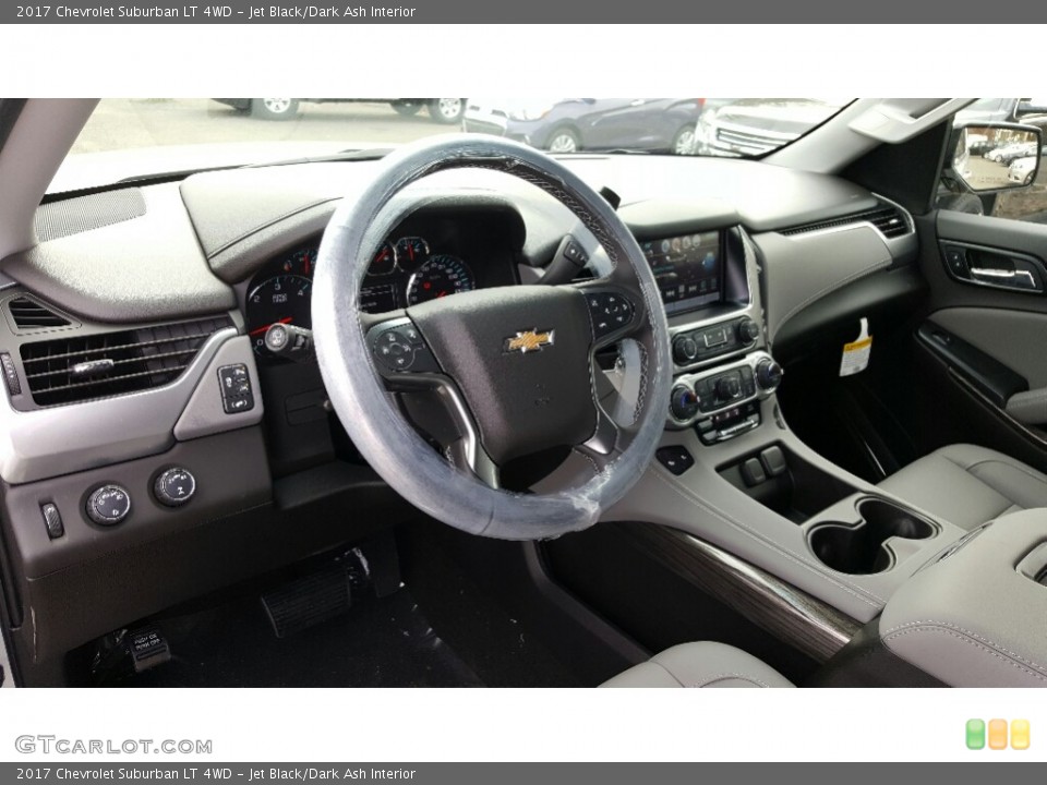 Jet Black/Dark Ash Interior Photo for the 2017 Chevrolet Suburban LT 4WD #116787855