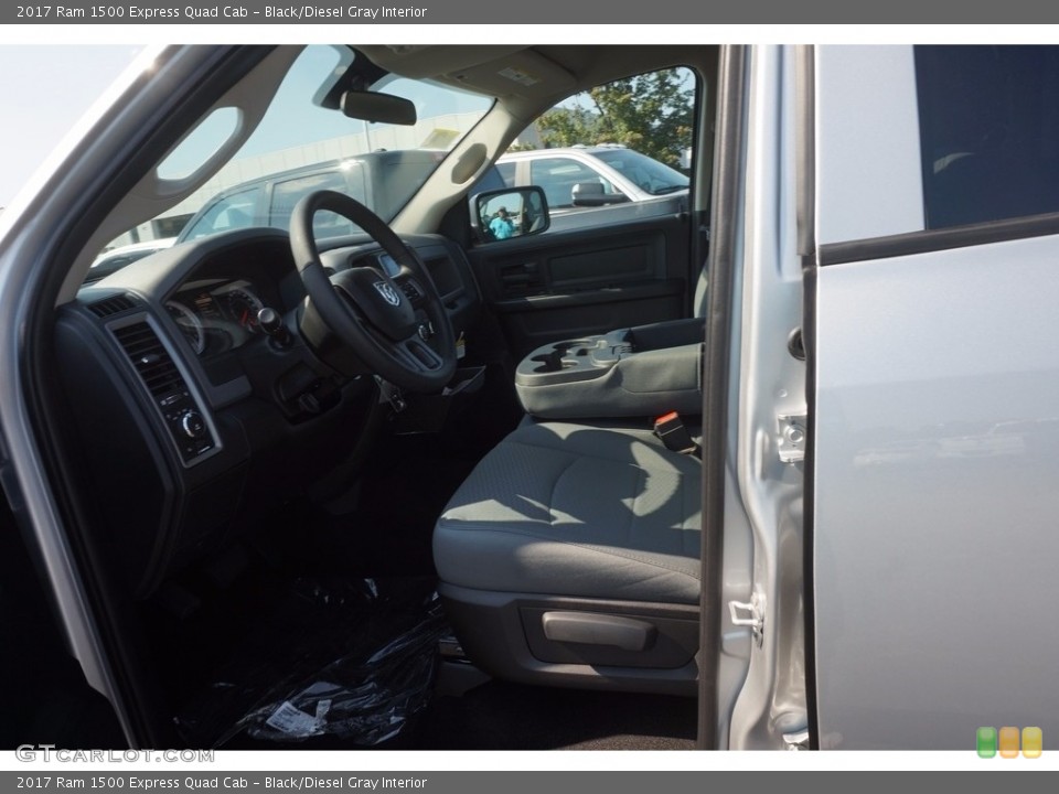 Black/Diesel Gray Interior Photo for the 2017 Ram 1500 Express Quad Cab #116793018
