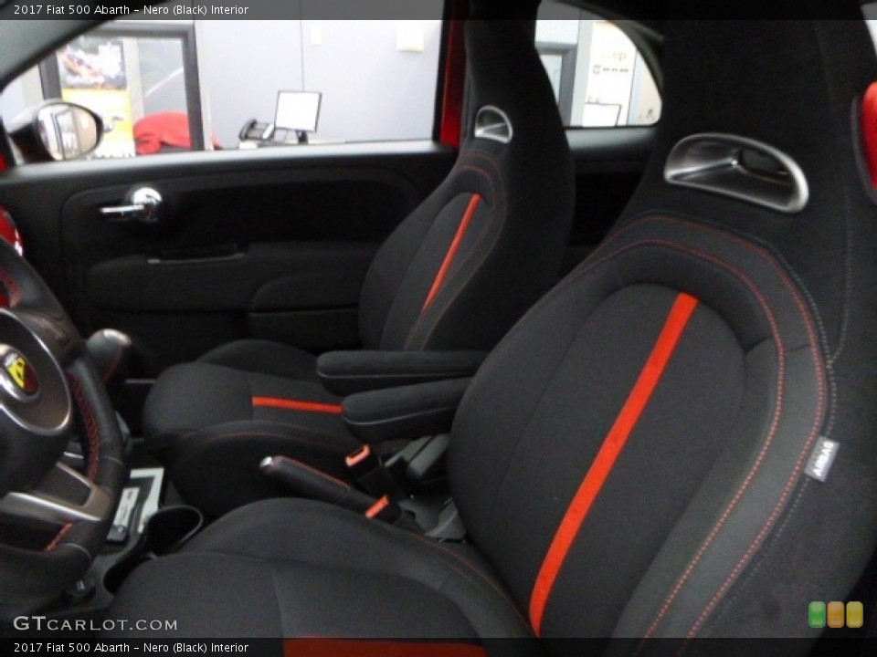Nero (Black) 2017 Fiat 500 Interiors
