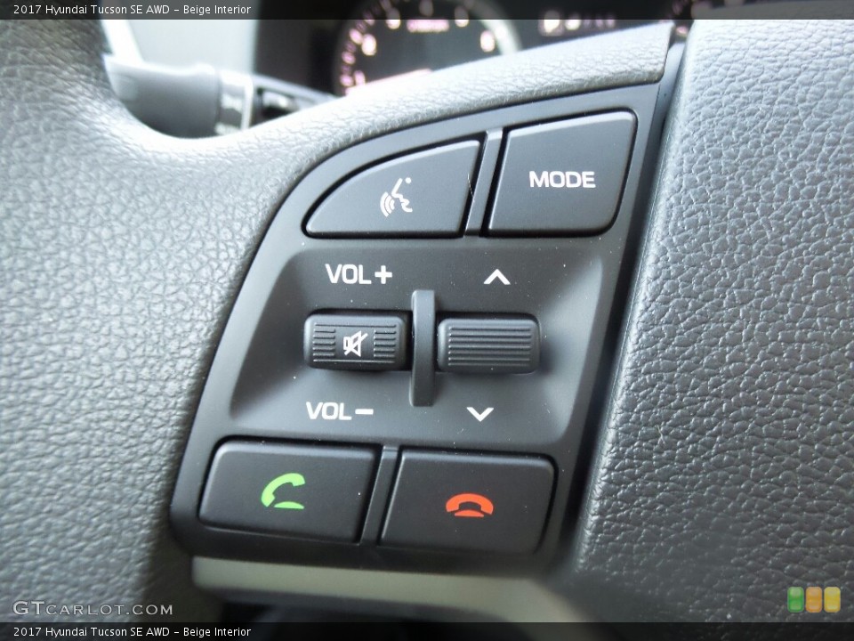 Beige Interior Controls for the 2017 Hyundai Tucson SE AWD #116818935