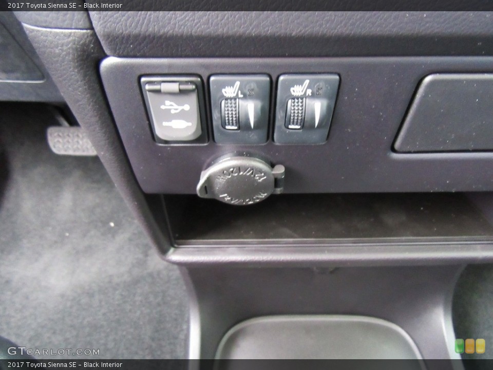 Black Interior Controls for the 2017 Toyota Sienna SE #116877314