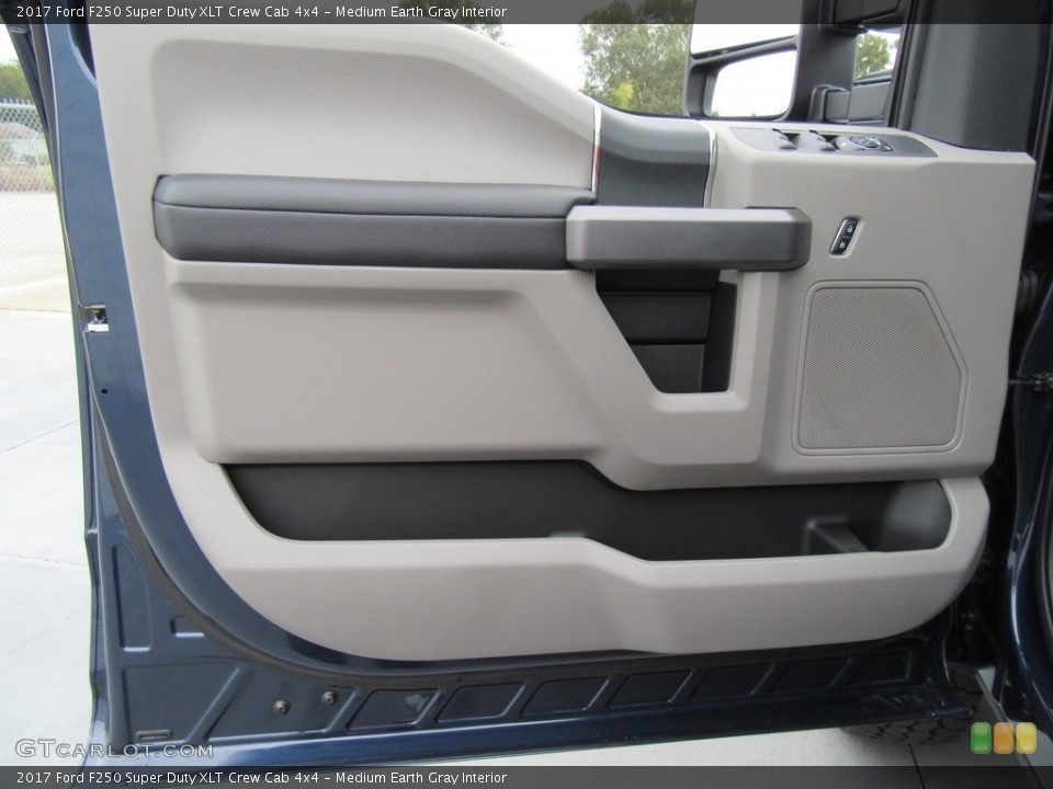 Medium Earth Gray Interior Door Panel for the 2017 Ford F250 Super Duty XLT Crew Cab 4x4 #116885612