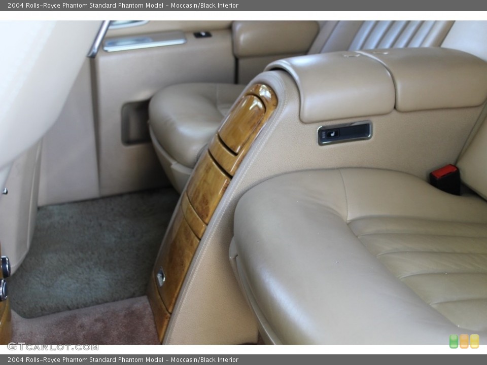Moccasin/Black Interior Rear Seat for the 2004 Rolls-Royce Phantom  #116888447