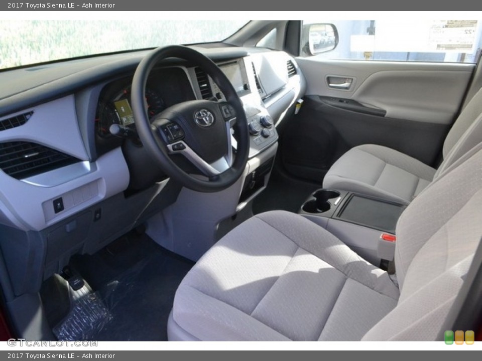 Ash Interior Photo for the 2017 Toyota Sienna LE #116902562