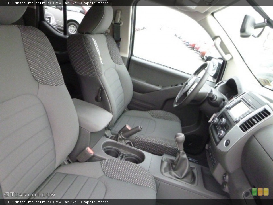 Graphite Interior Photo for the 2017 Nissan Frontier Pro-4X Crew Cab 4x4 #116905223