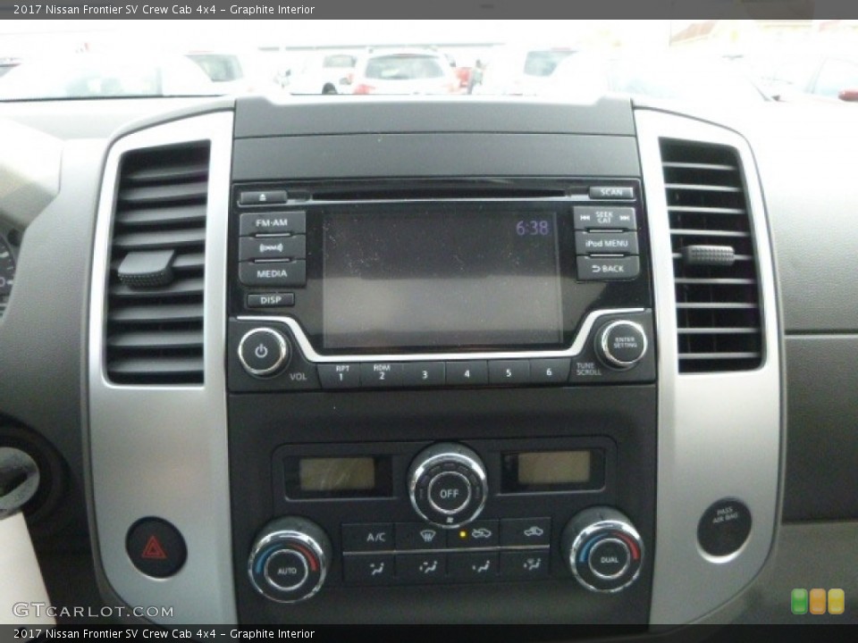 Graphite Interior Controls for the 2017 Nissan Frontier SV Crew Cab 4x4 #116907311