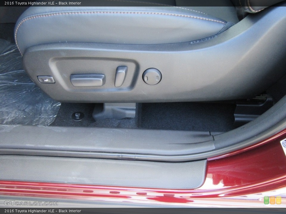 Black Interior Front Seat for the 2016 Toyota Highlander XLE #116934821