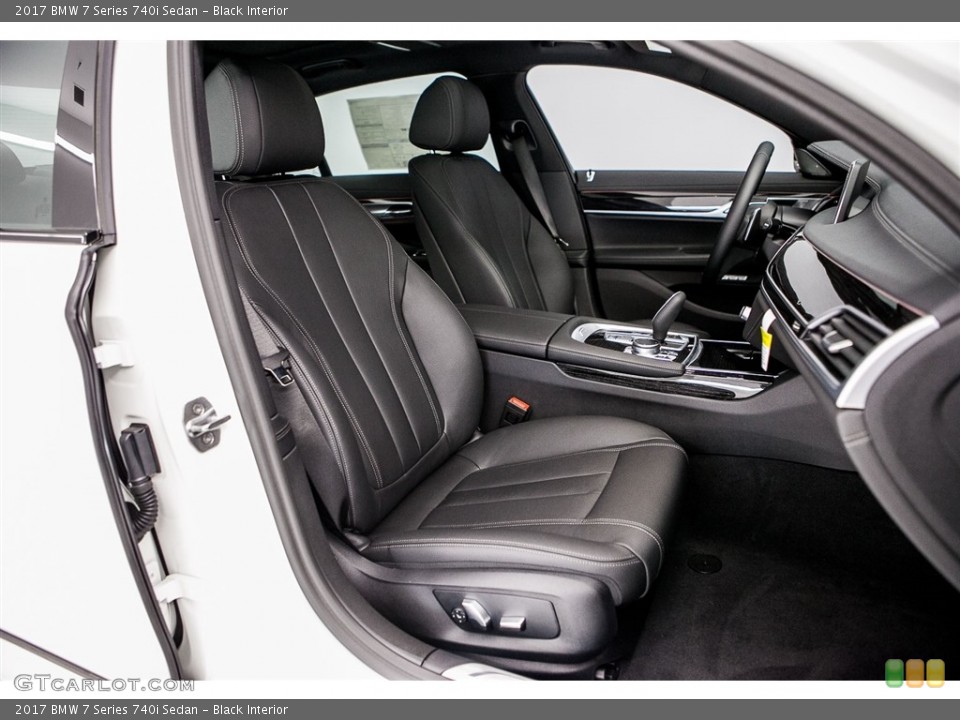Black Interior Photo for the 2017 BMW 7 Series 740i Sedan #116950303